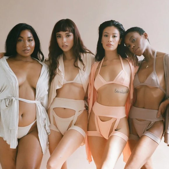 Laina Rauma Cuddle Bralette in Nuzzle - Picture 4 of 5